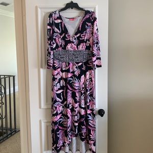Lilly Pulitzer Dress Size L. High low hemline